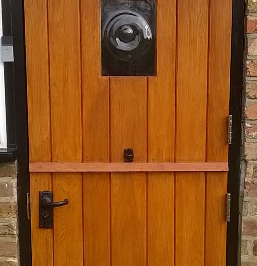 Services Door
